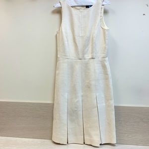 Elegant White Sleeveless Dress